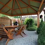 Ubytování v soukromí Wieczorek Goscinne Caloroczne Jacuzzi Ogrodowe *