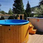 Wieczorek Goscinne Caloroczne Jacuzzi Ogrodowe Ubytování v soukromí