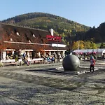 Wieczorek Goscinne Caloroczne Jacuzzi Ogrodowe Homestay *