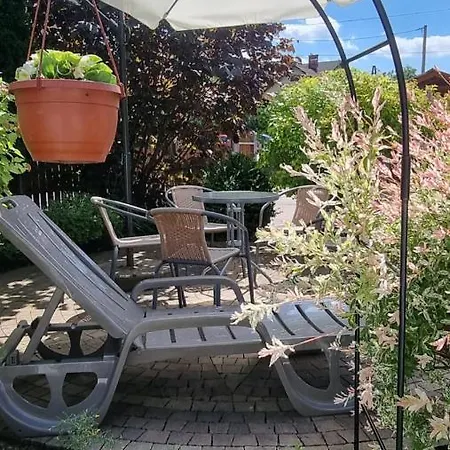 Wieczorek Goscinne Caloroczne Jacuzzi Ogrodowe Homestay szállás