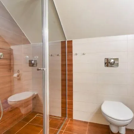 Wieczorek Goscinne Caloroczne Jacuzzi Ogrodowe 什切尔克