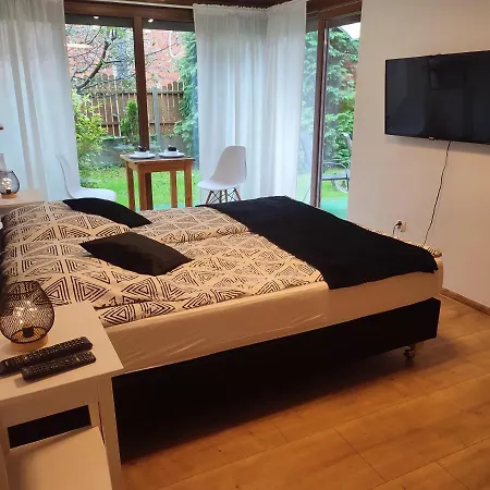 Wieczorek Goscinne Caloroczne Jacuzzi Ogrodowe * 什切尔克