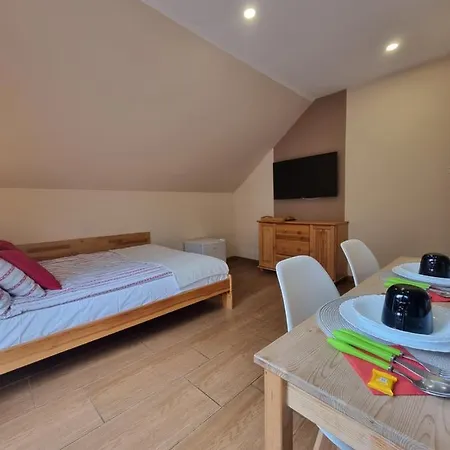 Wieczorek Goscinne Caloroczne Jacuzzi Ogrodowe *