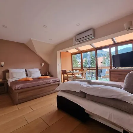 Wieczorek Goscinne Caloroczne Jacuzzi Ogrodowe Homestay szállás *