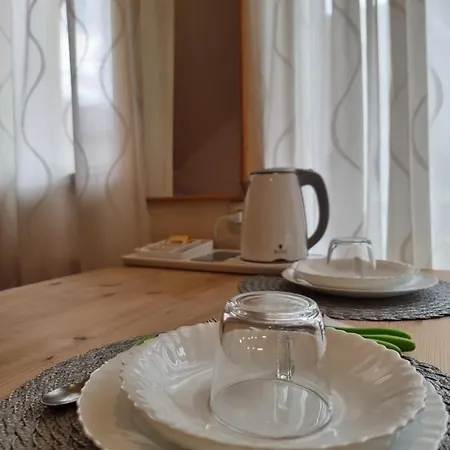 Homestay Wieczorek Goscinne Caloroczne Jacuzzi Ogrodowe