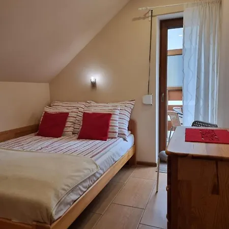 Wieczorek Goscinne Caloroczne Jacuzzi Ogrodowe