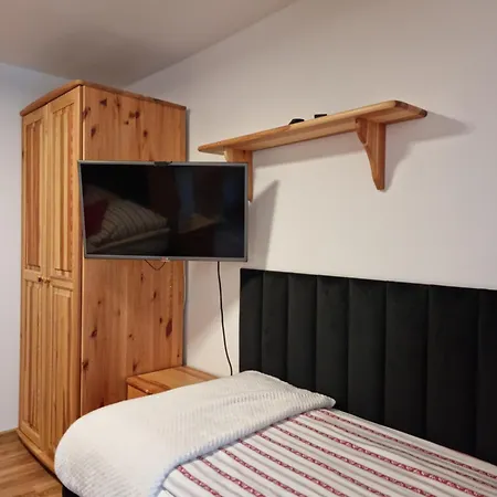 Homestay szállás Wieczorek Goscinne Caloroczne Jacuzzi Ogrodowe *