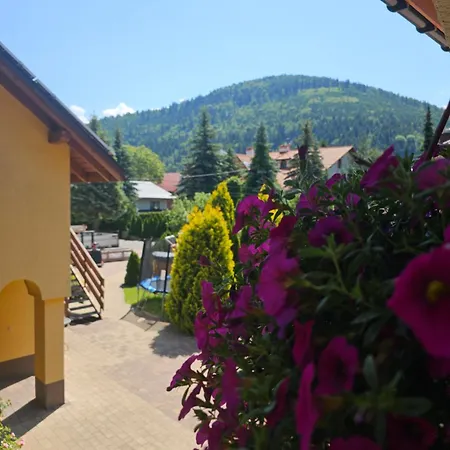 Wieczorek Goscinne Caloroczne Jacuzzi Ogrodowe Homestay szállás