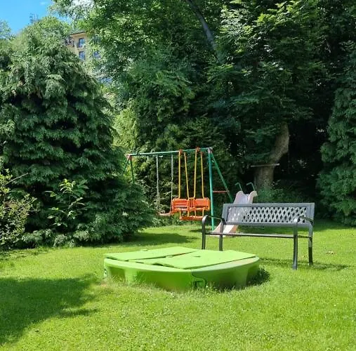 Privat bolig Wieczorek Goscinne Caloroczne Jacuzzi Ogrodowe