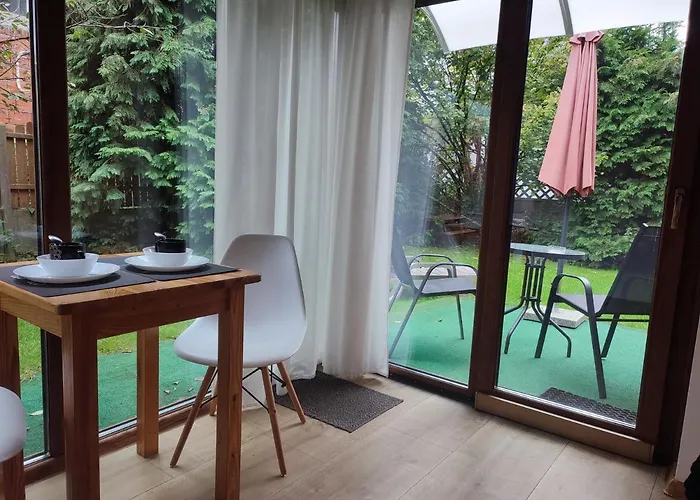 Wieczorek Goscinne Caloroczne Jacuzzi Ogrodowe