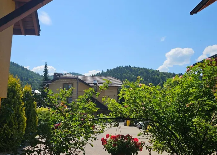 Wieczorek Goscinne Caloroczne Jacuzzi Ogrodowe Homestay szállás *